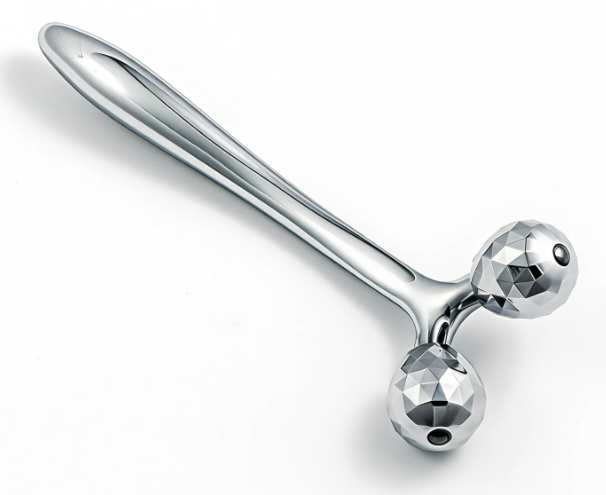 How a Face 3D Roller Redefines Your Facial Contours